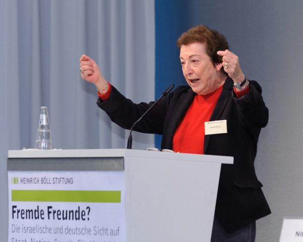 Naomi Chazan: Bibis styre hotar demokratin i Israel