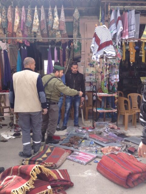 Att vara butiksägare i Hebron