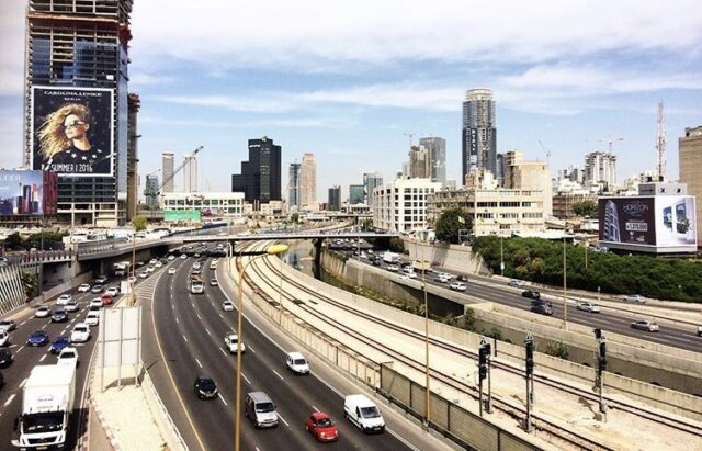 Att se och höra andra sidan: även israeler är människor