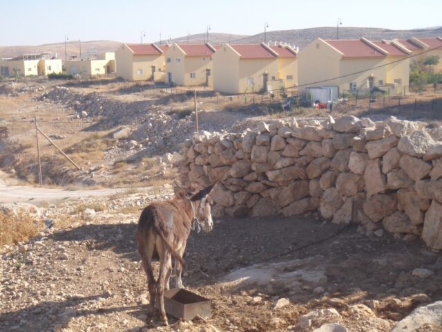 På färd genom ockuperat land