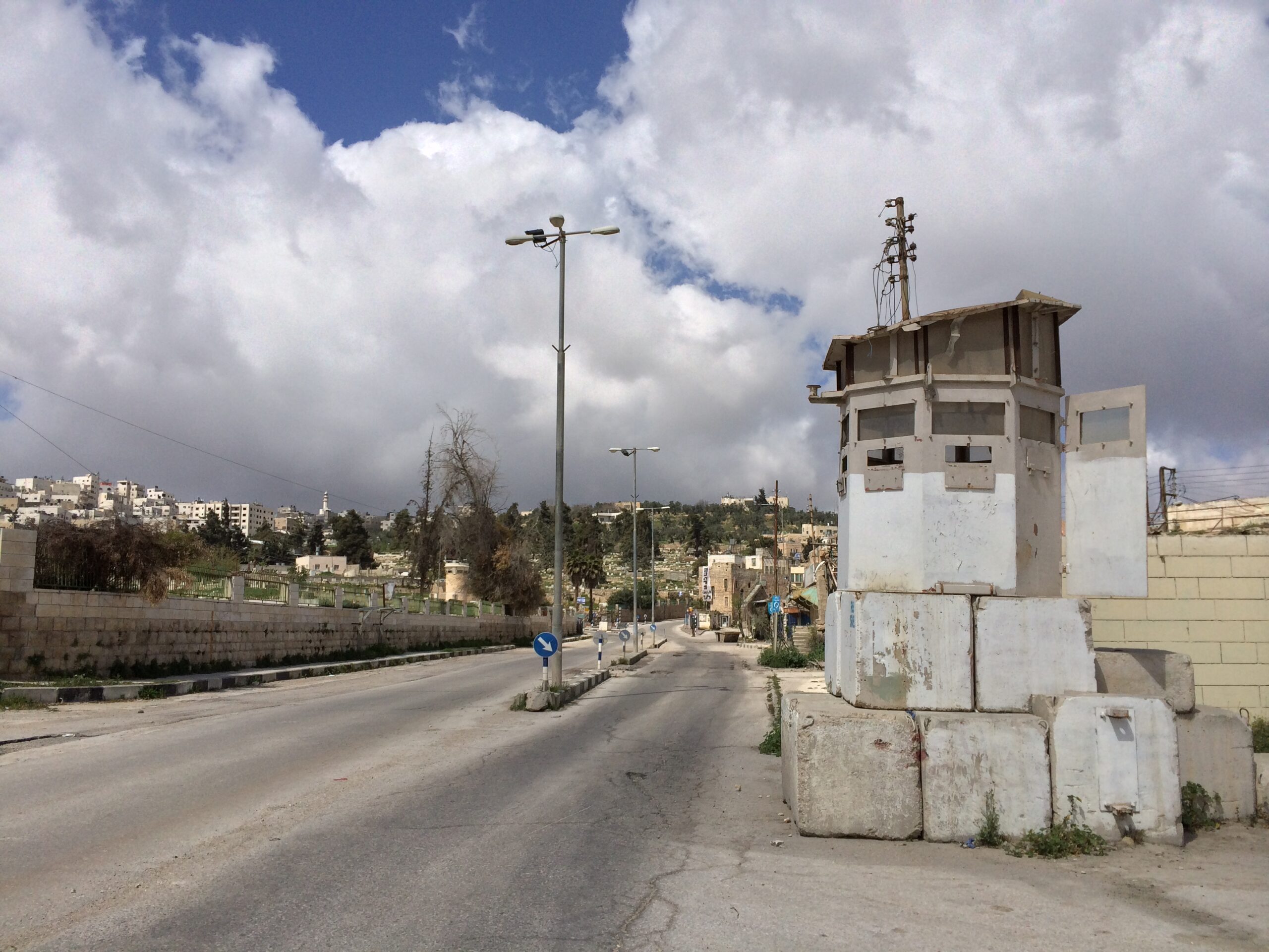 Shuhada street är sedan gatan stängdes 1994 i stort sett helt tom.