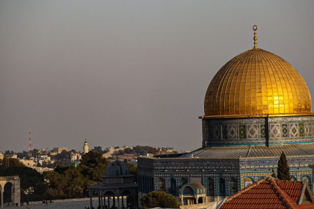 Den inte alltid så heliga staden