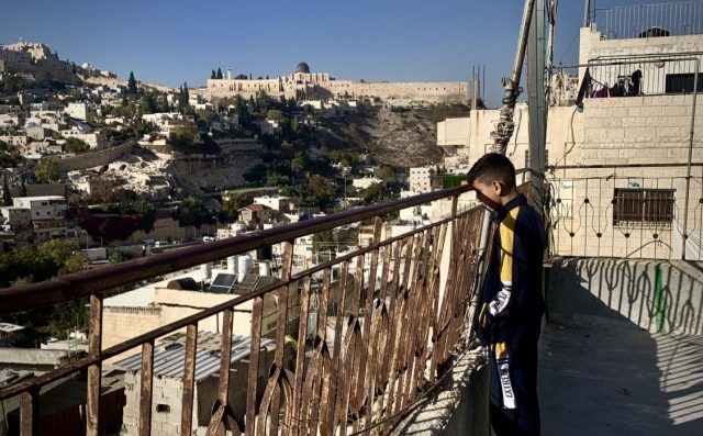 Varför slår du mig?