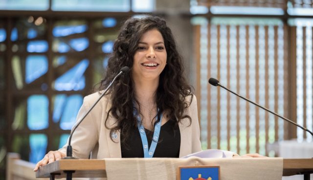 Hon blir den första kvinnliga prästen i Palestina – men hur mår de kristna egentligen?