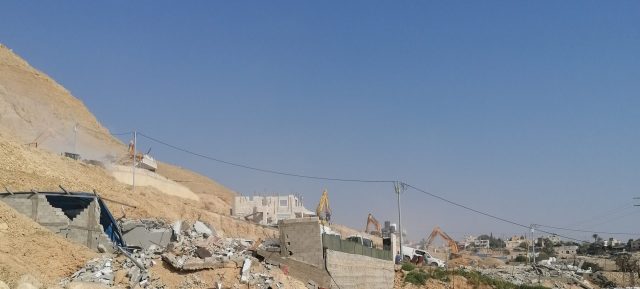 Tre husrivningar och en födelsedag