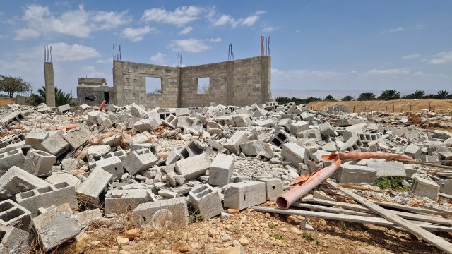 Det är väl bara att skaffa ett bygglov först?