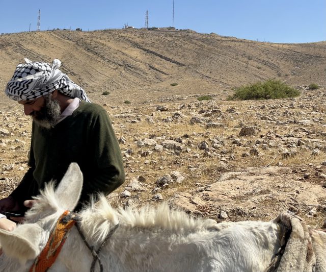 Att leva i ett hav av israelisk kontroll